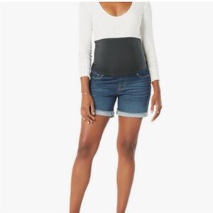 Levi Strauss Signature Gold Maternity Denim Shorts Size M NWT 5” Inseam Blue